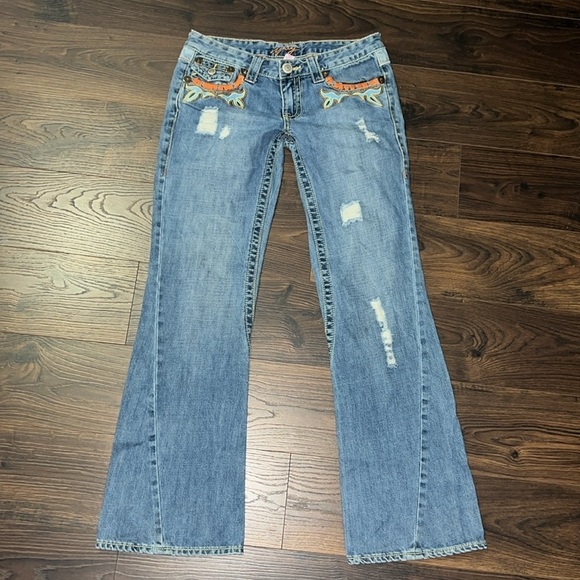 Embroidered Raw Hem yag Distressed Bootcut Low Rise Jean 7 - Picture 1 of 8
